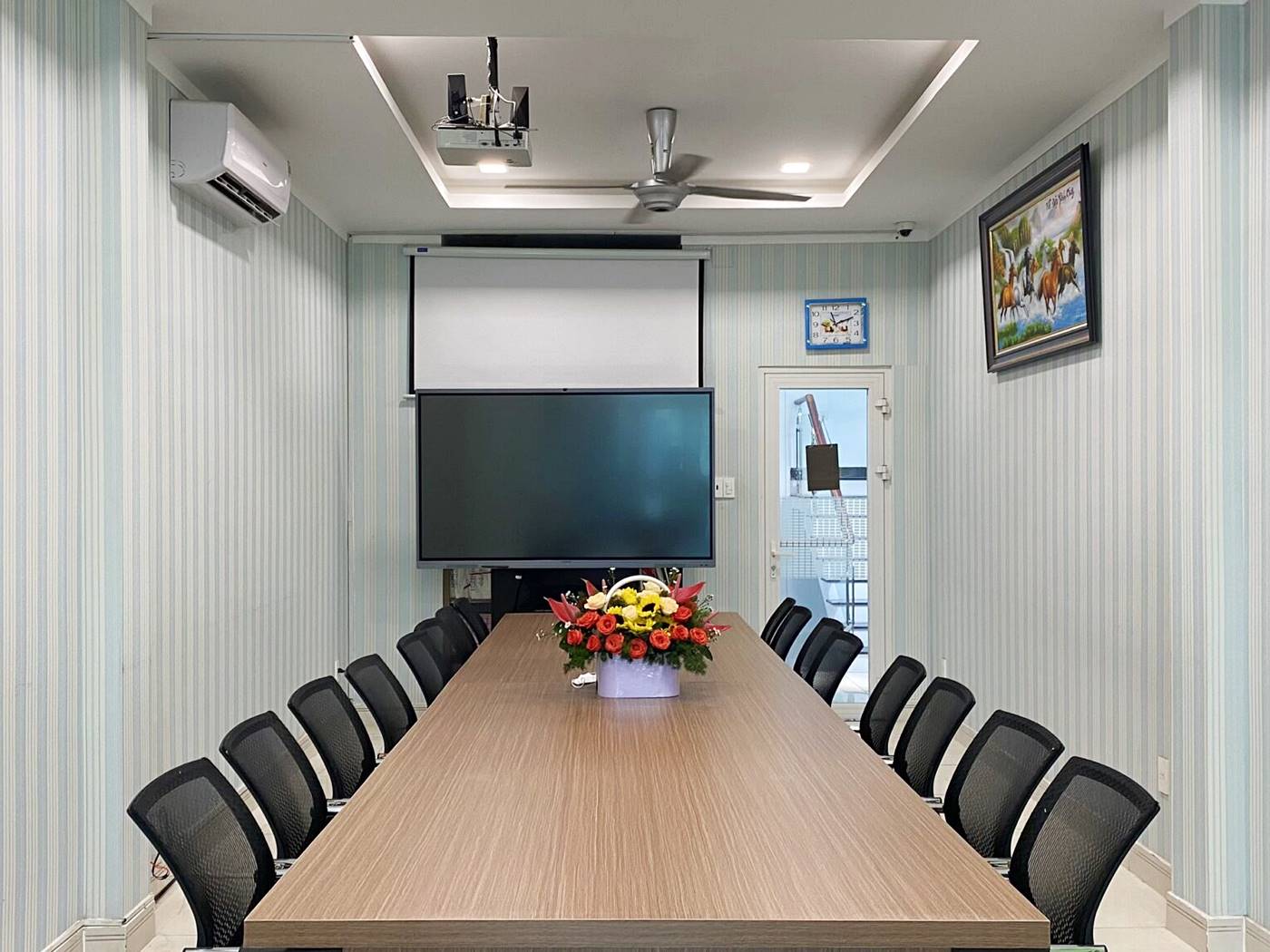 Văn phòng trọn gói Replus, 44 Tạ Quang Bửu, Phường 1, Quận 8 - vlook