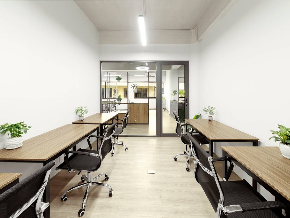 Văn phòng trọn gói tại Uniworks, 03 Ba Tháng Hai, Phường 11, Quận 10 - Vlook.vn